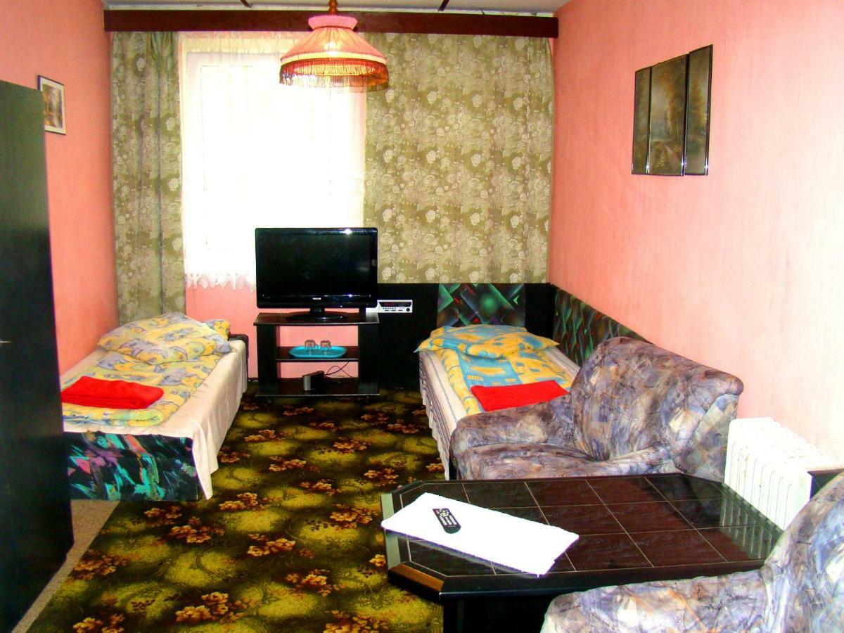 Osrodek Wypoczynkowy Oaza Hotel Kuznica Zbaska Kültér fotó