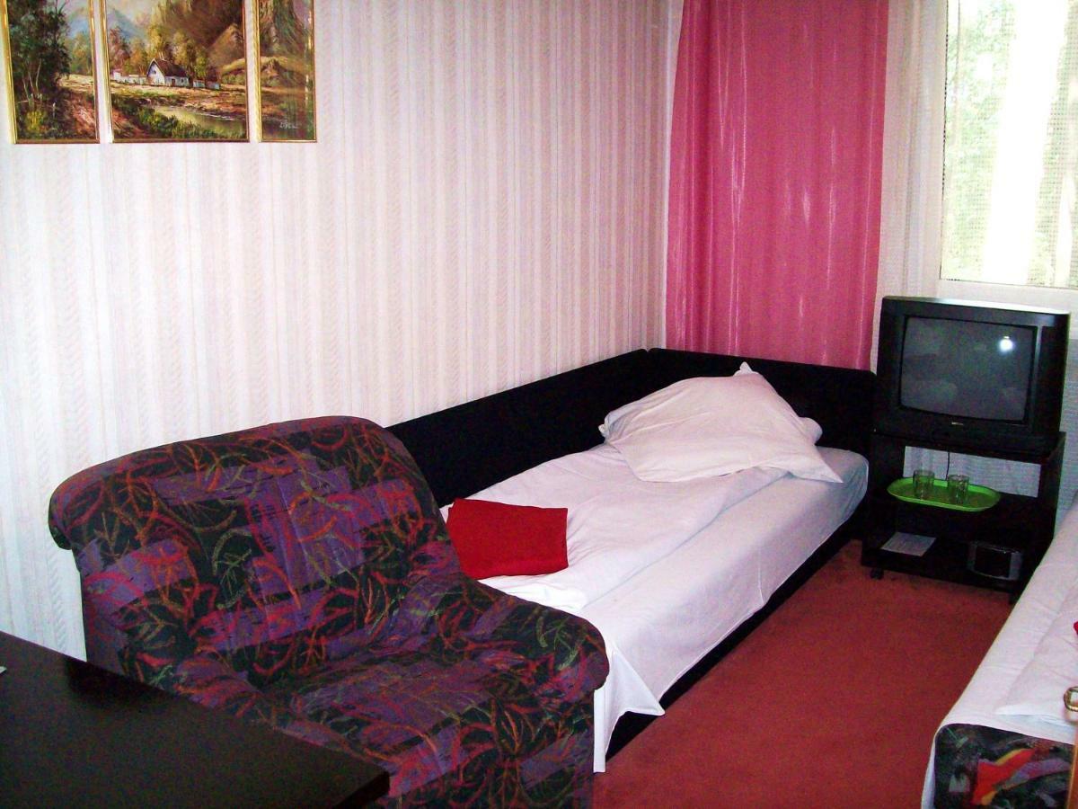 Osrodek Wypoczynkowy Oaza Hotel Kuznica Zbaska Kültér fotó